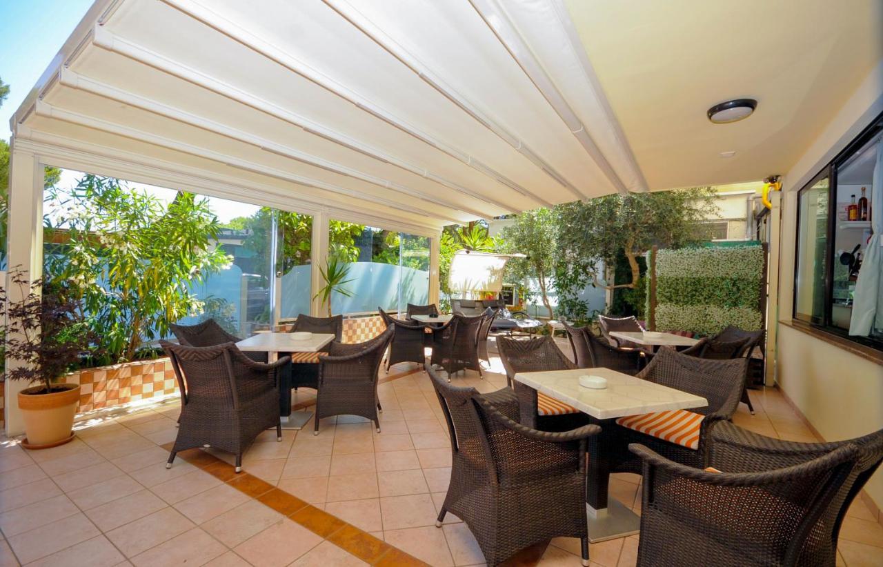 Hotel Tulipe Nazionale Riccione Bagian luar foto