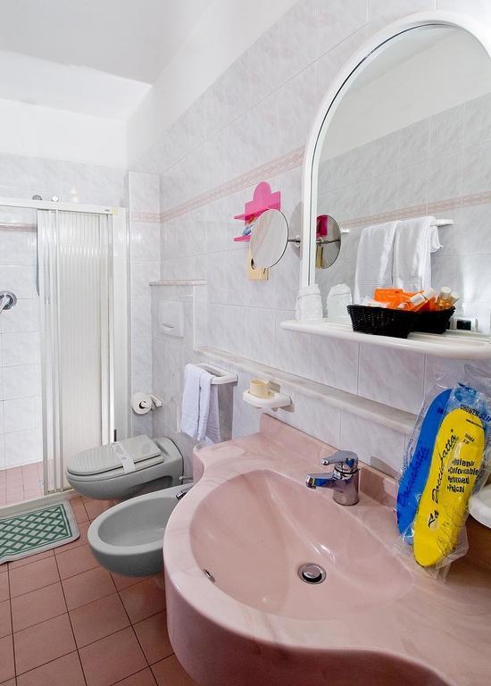 Hotel Tulipe Nazionale Riccione Ruang foto