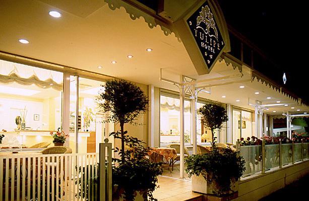 Hotel Tulipe Nazionale Riccione Bagian luar foto