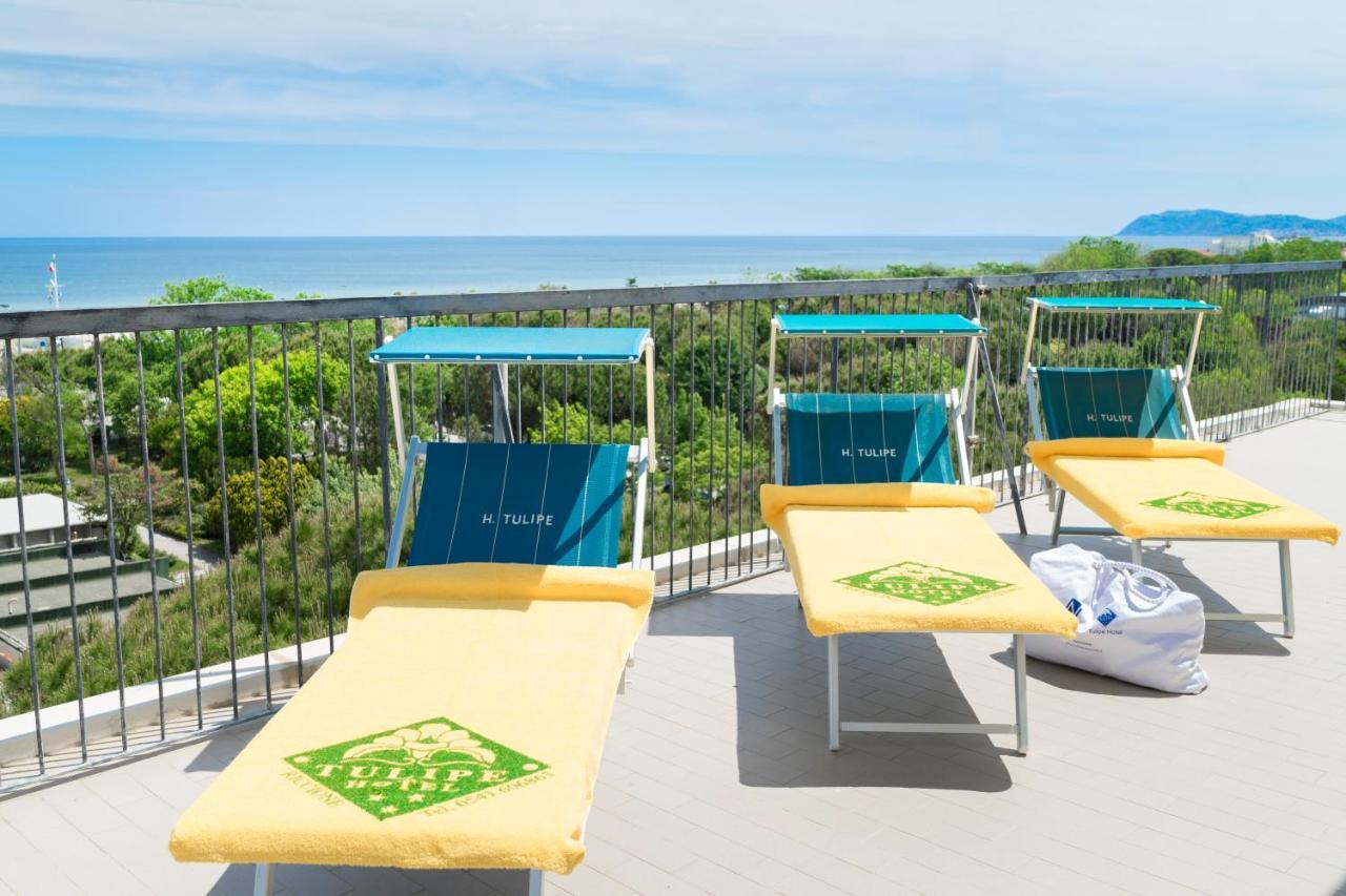 Hotel Tulipe Nazionale Riccione Bagian luar foto