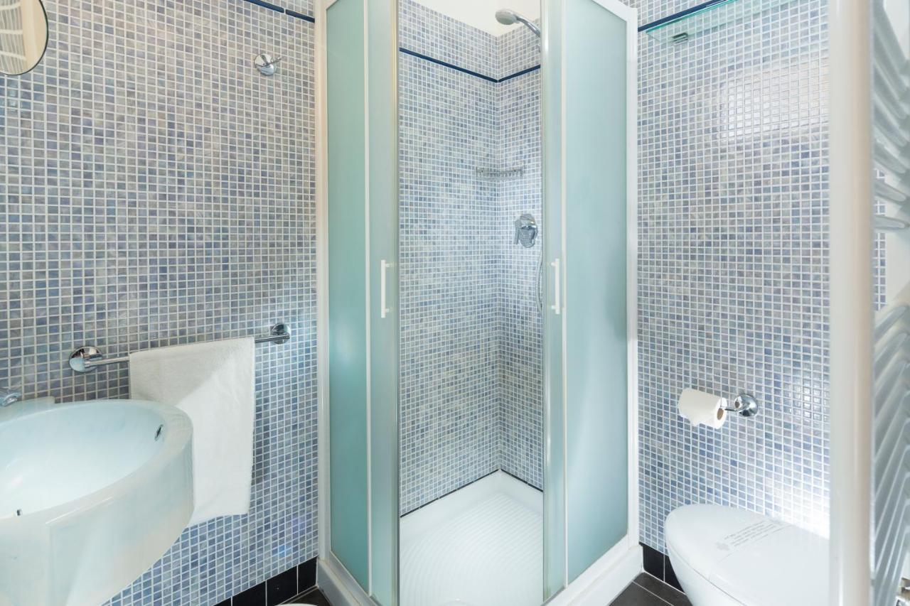 Hotel Tulipe Nazionale Riccione Bagian luar foto
